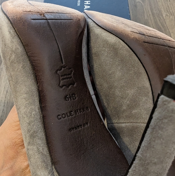 Cole Haan high heels shoes - Picture 4 of 6